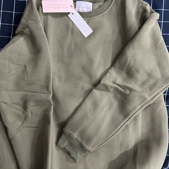 Two poppy& peonies sweaters - Picture 3 of 4